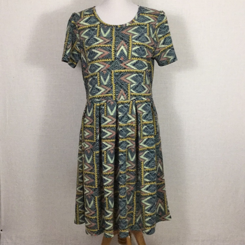 NWOT LuLaRoe Amelia - gorgeous tribal print!